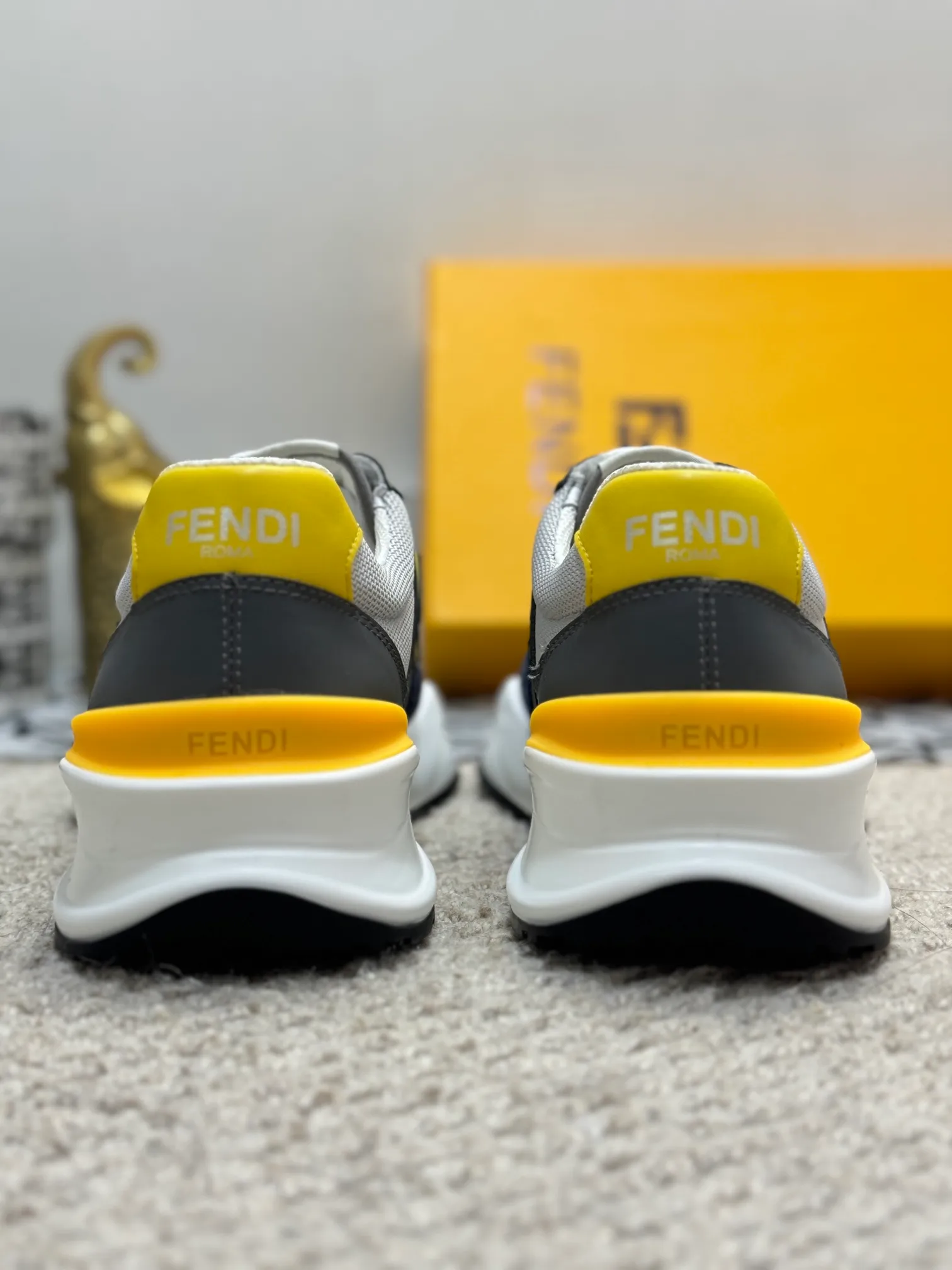 Men's men's shoes 💰520 [New style] 🦥🦥 Original quality - Fendi ◾️▫️F D🆕 Spring and summer new men's slip-on sneakers, with elastic straps, side zippers, and corrugated soles engraved with F. Embossed Fendi Flow lettering on the heel. Mixed material of high-tech fabric and black suede. FF graphic tongue. Ultra-light and wear-resistant EVA sole. Size: 38-44 (45 customized